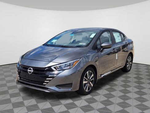 Used 2025 Nissan Versa SV w/ Trunk Package FWD image 2