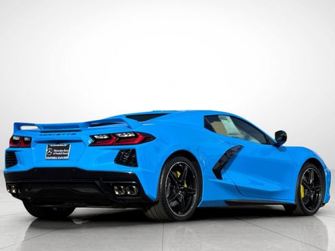 Used 2021 Chevrolet Corvette Stingray Premium Conv w/ Z51 Performance Package image 3