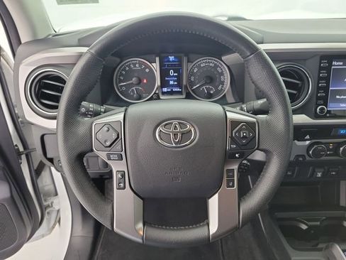 Used 2022 Toyota Tacoma SR5 RWD image 21