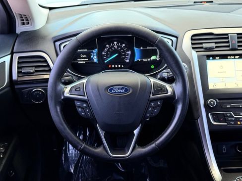 Used 2018 Ford Fusion SE w/ Equipment Group 602A FWD image 29