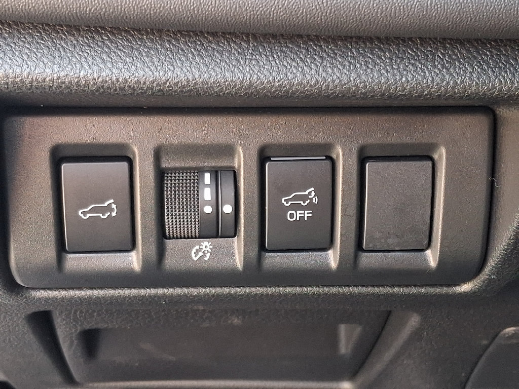 Certified 2025 Subaru Outback Onyx Edition AWD/4WD image 26