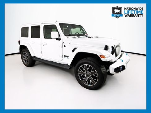 Used 2022 Jeep Wrangler Unlimited Sahara image 1