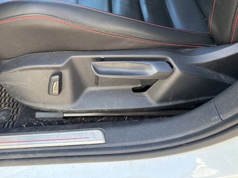 Used 2018 Volkswagen GTI SE w/ SE Leather Package image 18