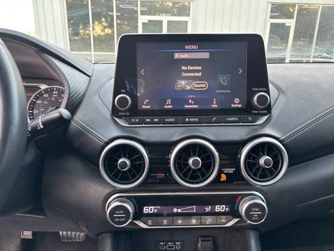 Used 2020 Nissan Sentra SV image 17