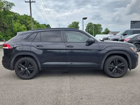 Used 2022 Volkswagen Atlas Cross Sport SEL R-Line AWD/4WD image 6