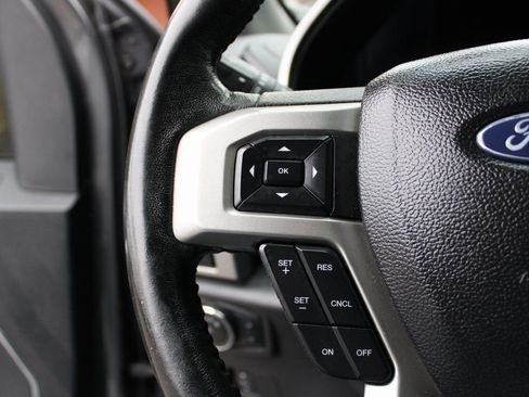 Used 2020 Ford F250 Lariat w/ Lariat Value Package image 23