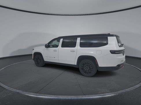 New 2026 Jeep Grand Wagoneer L Summit AWD/4WD image 9