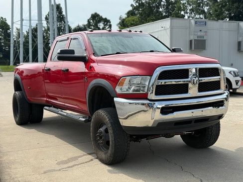Used 2017 RAM 3500 Tradesman w/ Chrome Appearance Group AWD/4WD image 4