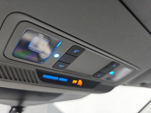 Used 2023 Ford Explorer XLT w/ Equipment Group 202A image 33