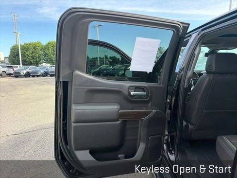 Used 2021 GMC Sierra 1500 SLT AWD/4WD image 31