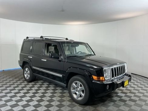 Used 2007 Jeep Commander Limited AWD/4WD image 3