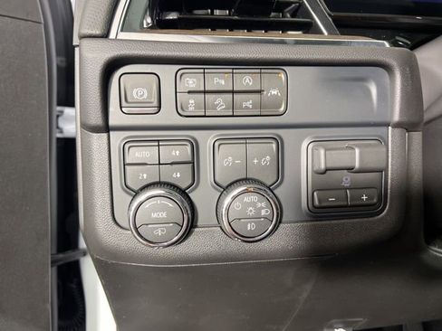 New 2026 Chevrolet Suburban High Country AWD/4WD image 20