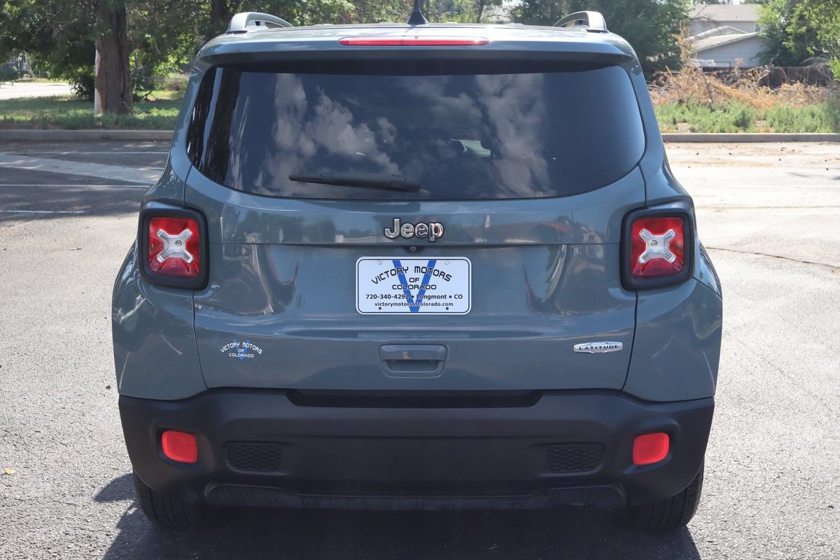 Used 2018 Jeep Renegade Latitude FWD image 6