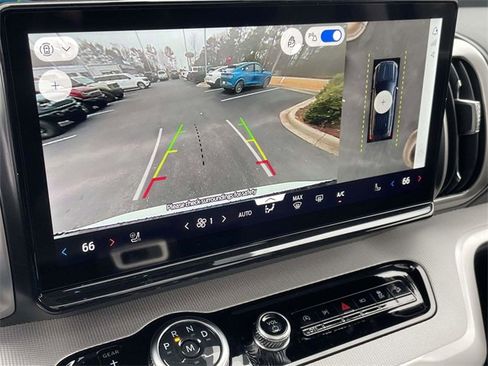 New 2025 Ford Expedition Active image 7