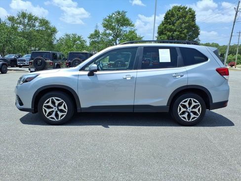 Used 2023 Subaru Forester Premium AWD/4WD image 7