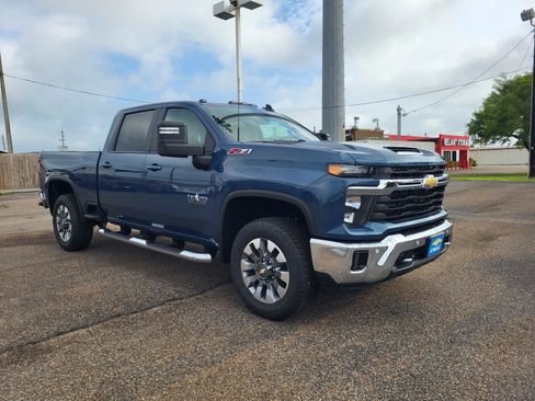 New 2026 Chevrolet Silverado 2500 LT AWD/4WD image 7