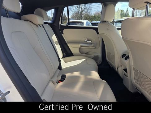 Certified 2025 Mercedes-Benz GLA 250 4MATIC image 32