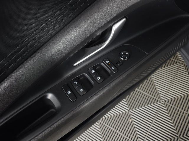 Used 2024 Hyundai Elantra SEL FWD image 20