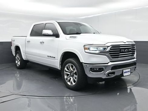 Used 2022 RAM 1500 Limited AWD/4WD image 2