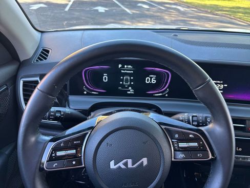 Used 2025 Kia Seltos S image 28