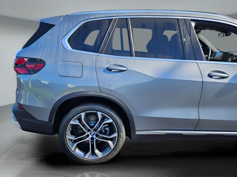 New 2026 BMW X5 sDrive40i w/ Premium Package image 39