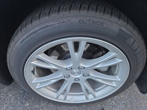 Used 2023 Tesla Model Y AWD image 12