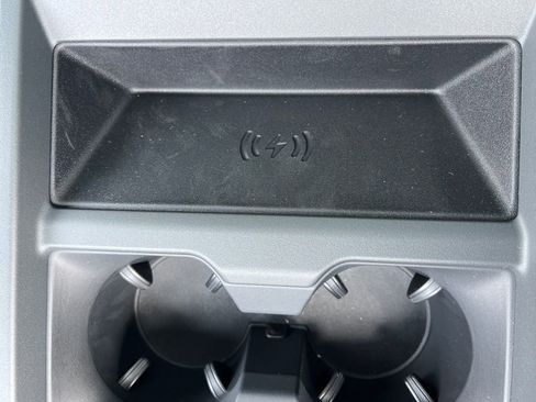 New 2025 Land Rover Defender 110 X-Dynamic SE image 29