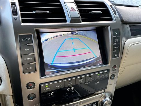 Used 2014 Lexus GX 460 w/ Premium Package AWD/4WD image 25