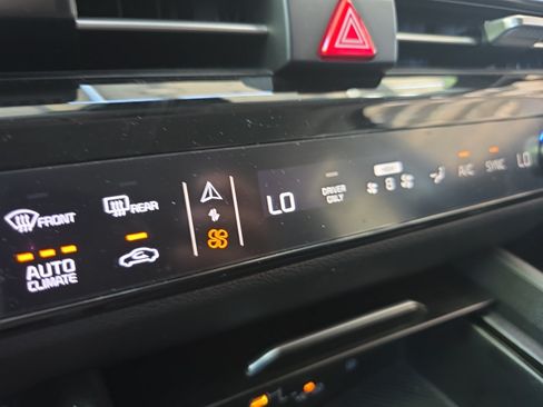 Certified 2026 Kia Sportage LX FWD image 16