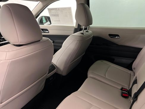 New 2026 Nissan Pathfinder SL image 19