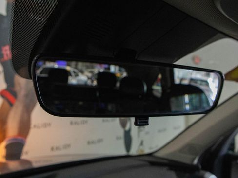 Used 2025 Kia Sorento S w/ Panoramic Sunroof Package image 13