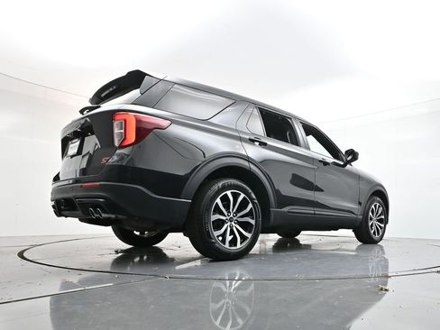 Used 2022 Ford Explorer ST image 30