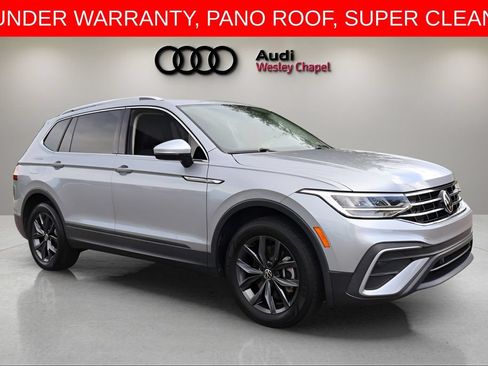 Used 2023 Volkswagen Tiguan SE w/ Panoramic Sunroof Package FWD image 7