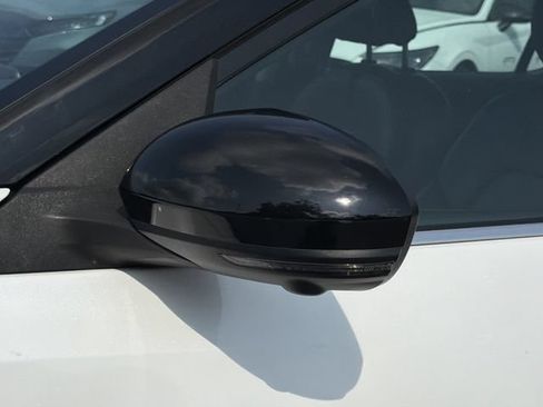 Used 2024 Nissan Sentra SR w/ SR Premium Package FWD image 10