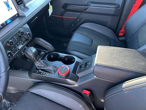 New 2025 Ford Bronco Raptor image 21