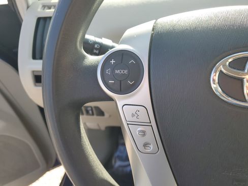 Used 2012 Toyota Prius V Five image 22