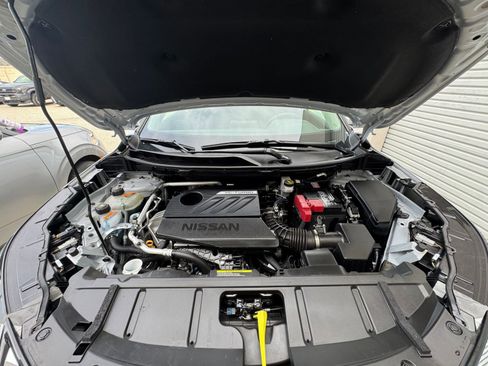 Used 2025 Nissan Rogue SV image 33