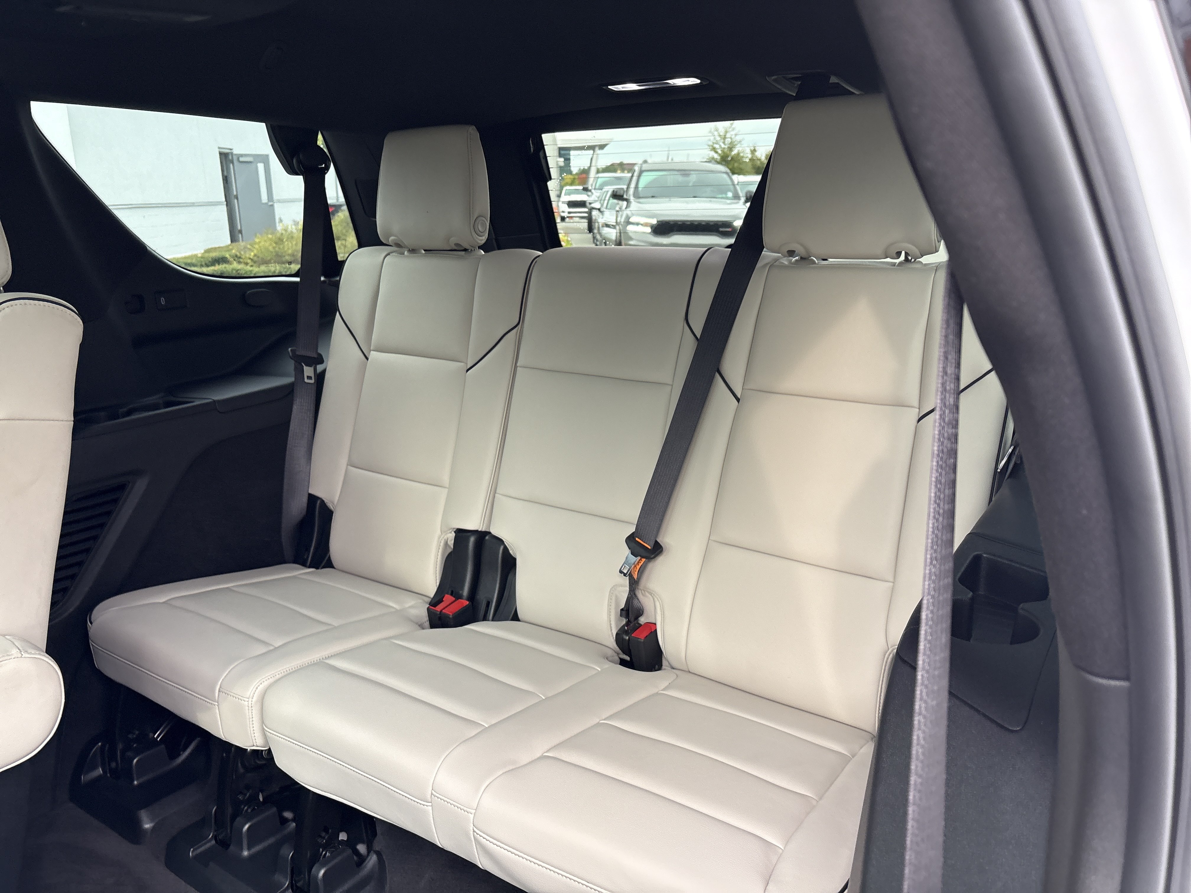 Used 2023 Cadillac Escalade Sport w/ LPO, ONYX Package AWD/4WD image 34