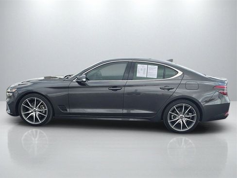 Used 2023 Genesis G70 2.0T image 8