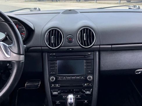 Used 2010 Porsche Cayman image 7
