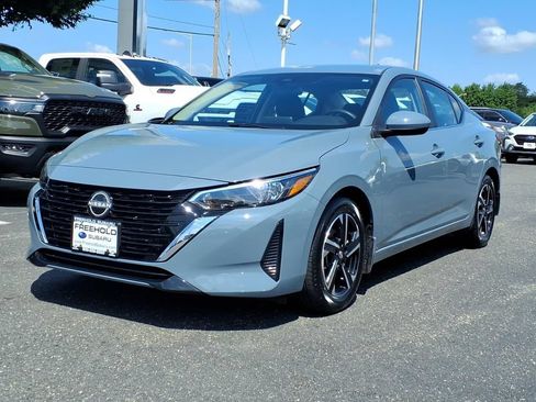 Used 2025 Nissan Sentra SV FWD image 3