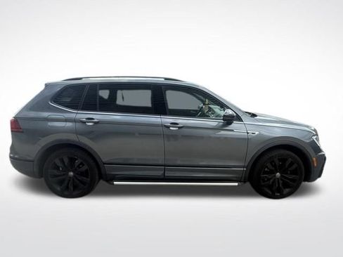 Used 2020 Volkswagen Tiguan SE R-Line FWD image 8