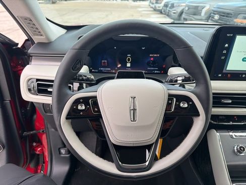 New 2026 Lincoln Aviator AWD image 25