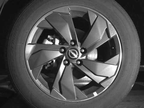 Used 2025 Nissan Rogue SV image 12