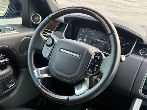 Used 2022 Land Rover Range Rover Westminster Edition image 11