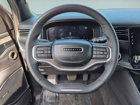 Used 2024 Jeep Wagoneer Series III AWD/4WD image 17