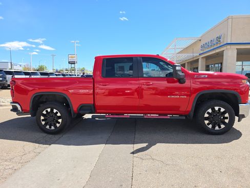 Used 2020 Chevrolet Silverado 2500 LT w/ All Star Edition image 3