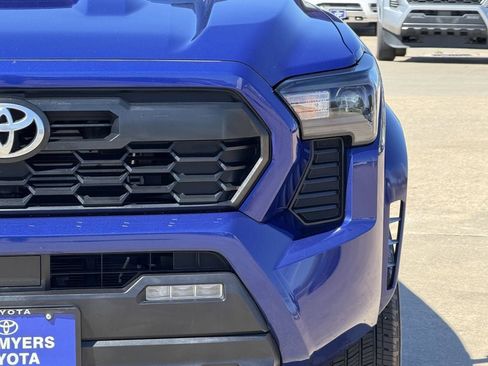 Used 2024 Toyota Tacoma TRD Sport image 4