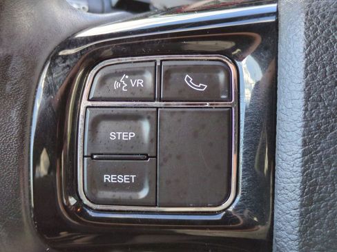 Used 2019 Dodge Grand Caravan SXT image 22