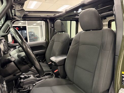 Used 2021 Jeep Wrangler Unlimited Sport image 41